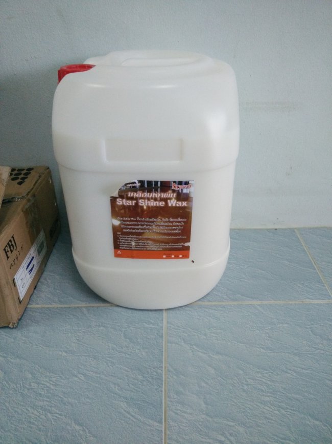 ขายน้ำยาเคลือบเงาพื้นปูน Bravo Star Shine Wax ทำให้พื้นปูนเงางาม สะอาด ป้องกันเชื้อรา 